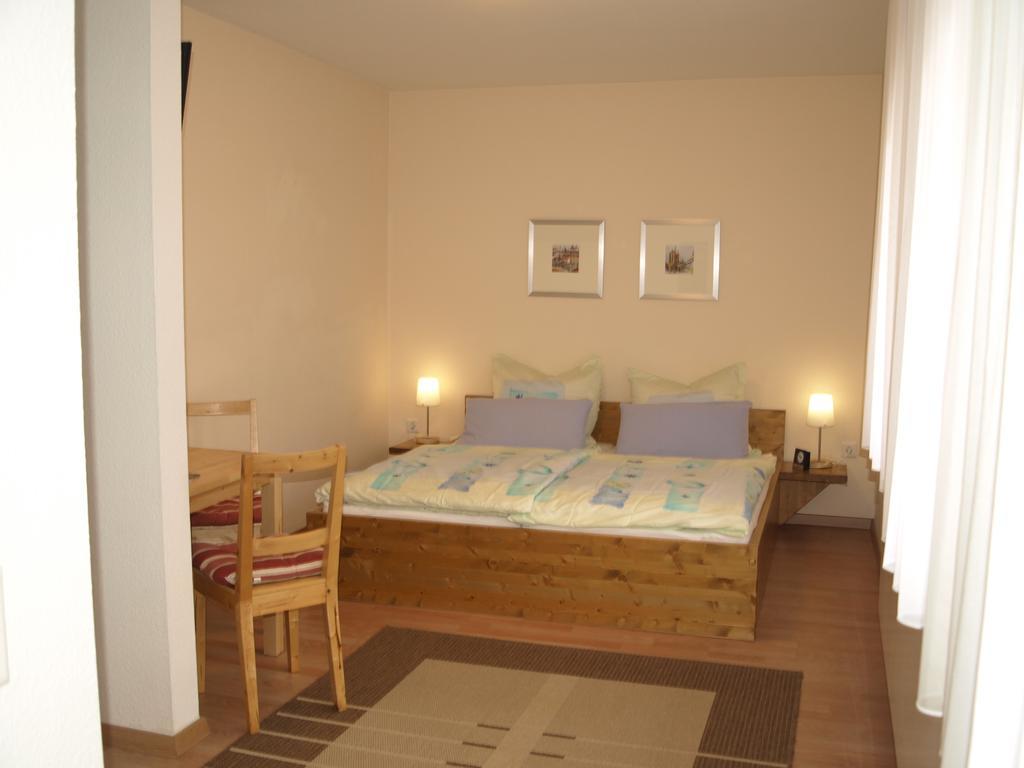 Gaestehaus In Der Gotthardtstrasse Erfurt Quarto foto